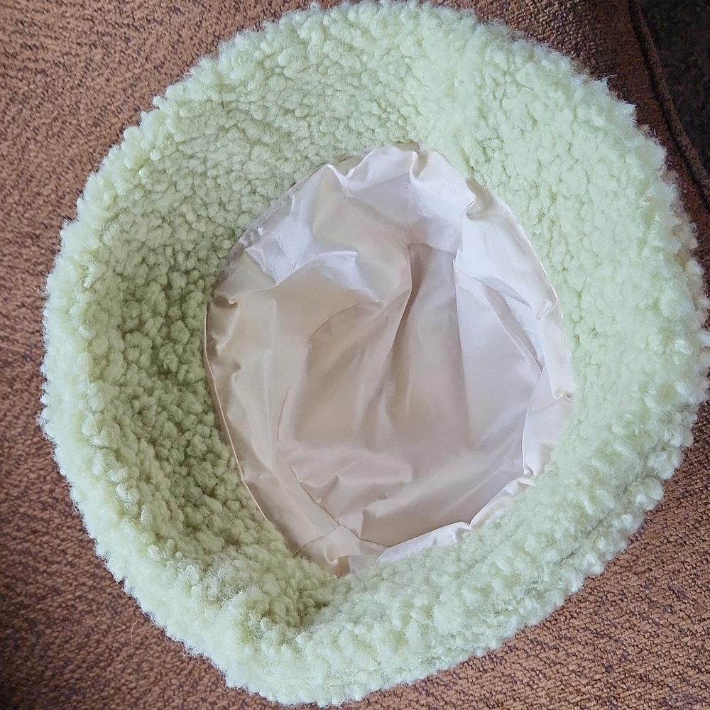 Hat - Picture 3 of 3